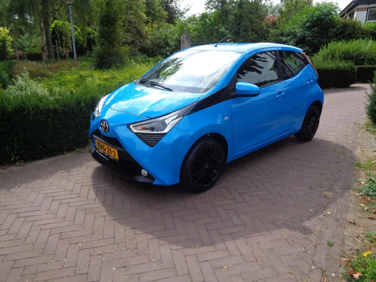 Toyota Aygo (2018) — foto 1