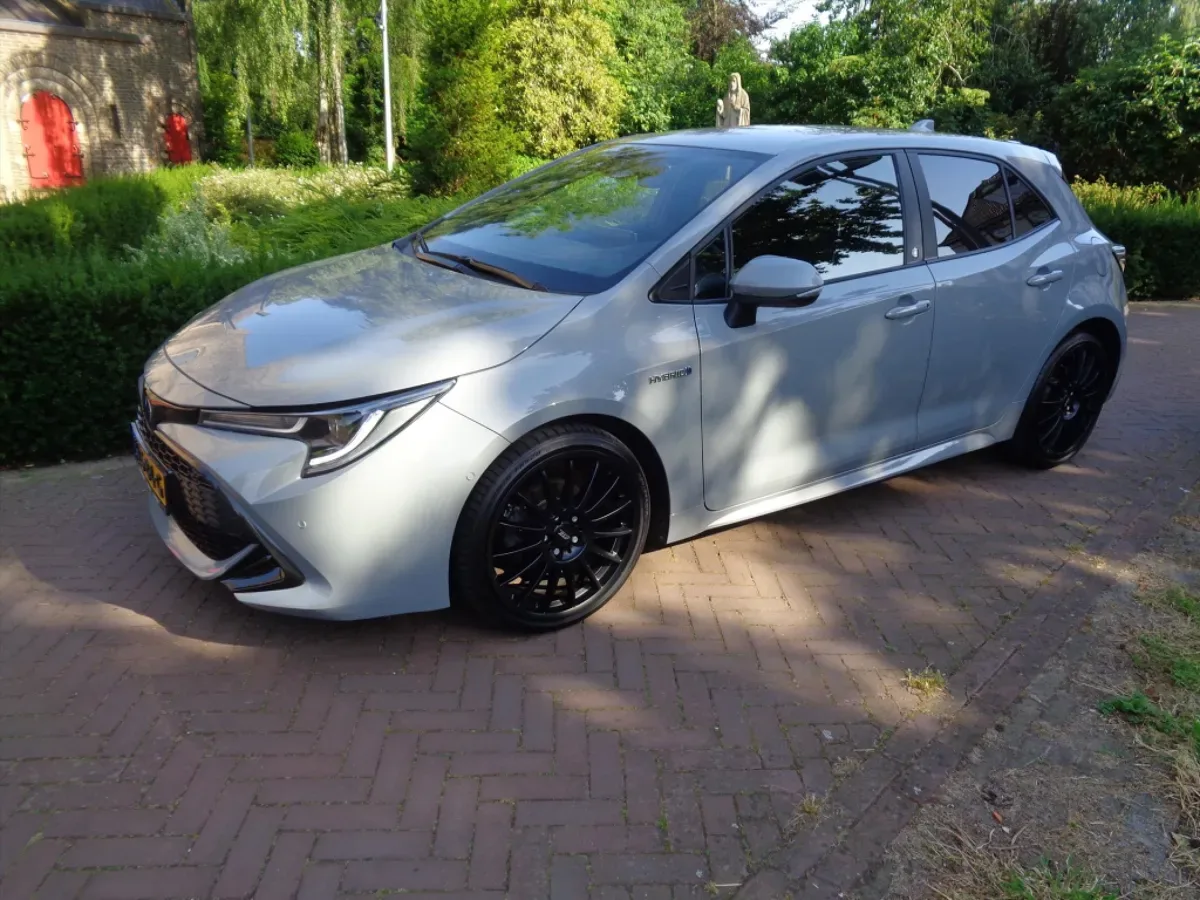 Toyota Corolla (2020) — foto 1