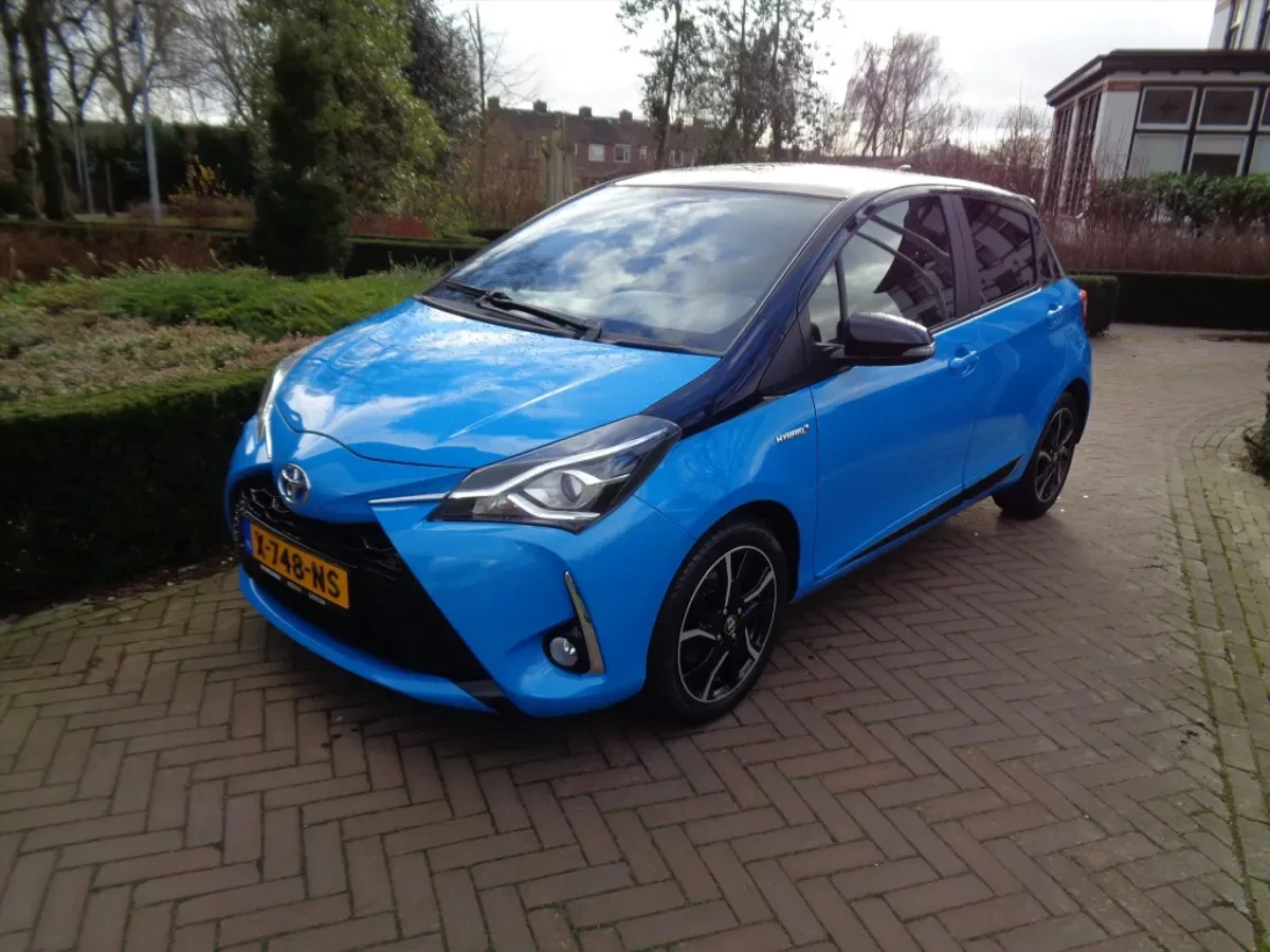 Toyota Yaris (2018) — foto 1