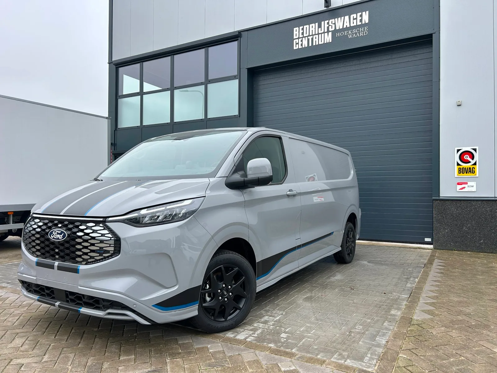 Ford E-Transit Custom (2026) — foto 1