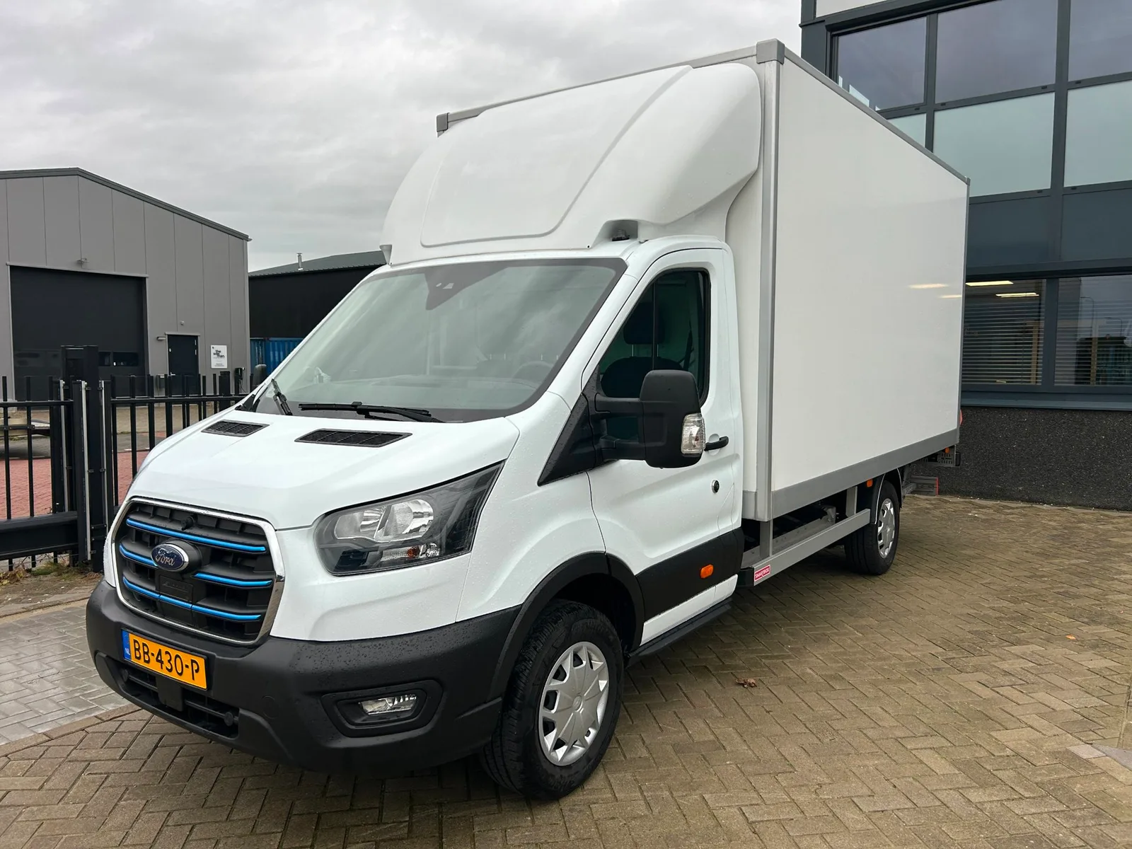 Ford E-Transit (2024) — foto 1