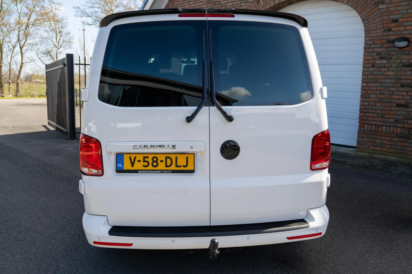 Volkswagen Transporter (2023) — foto 1