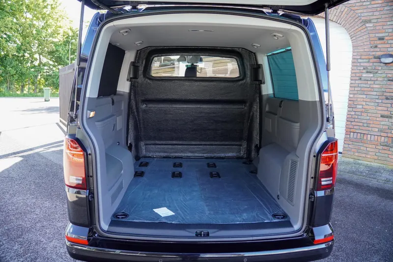 Volkswagen Transporter (2024)