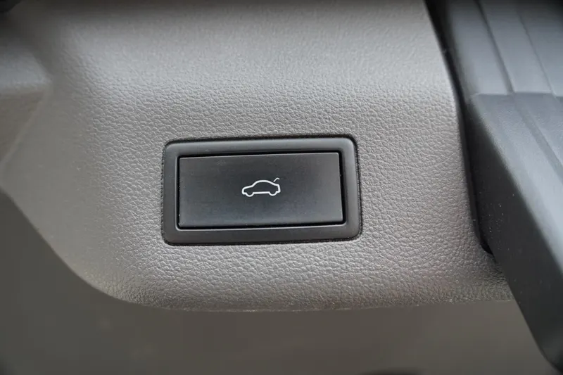 Volkswagen Multivan (2023)