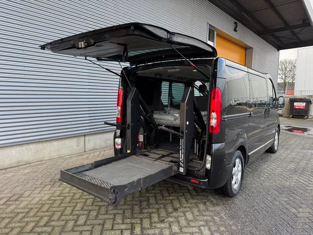 Renault Trafic (2008) — foto 1