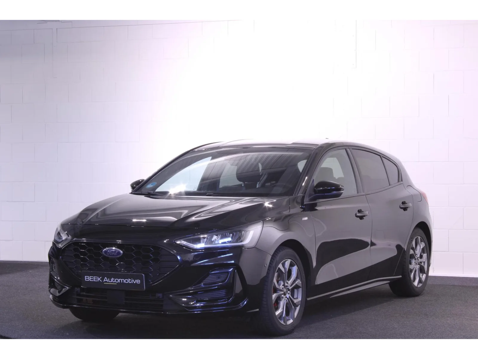 Ford Focus (2022) — foto 1