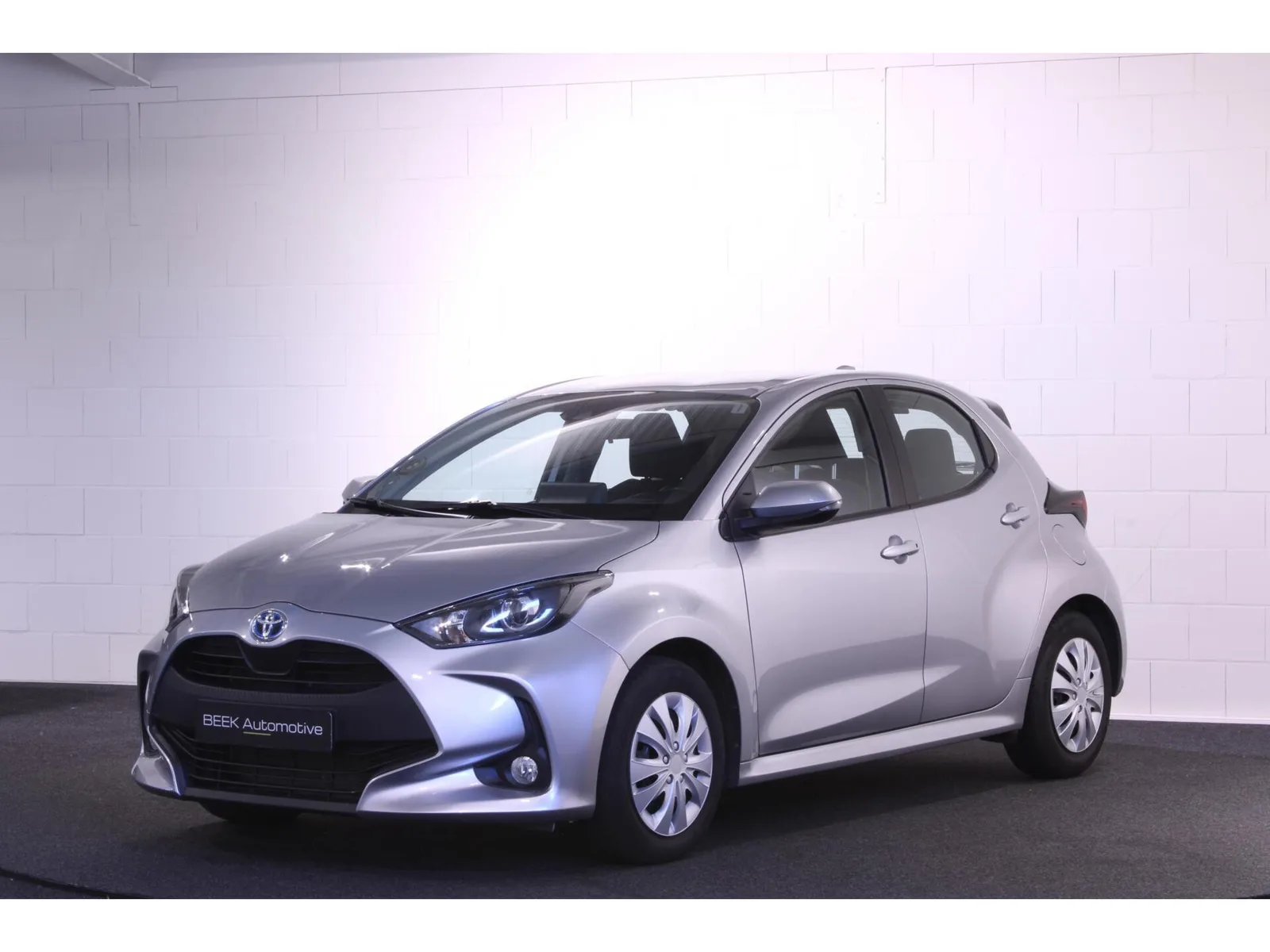 Toyota Yaris (2021) — foto 1