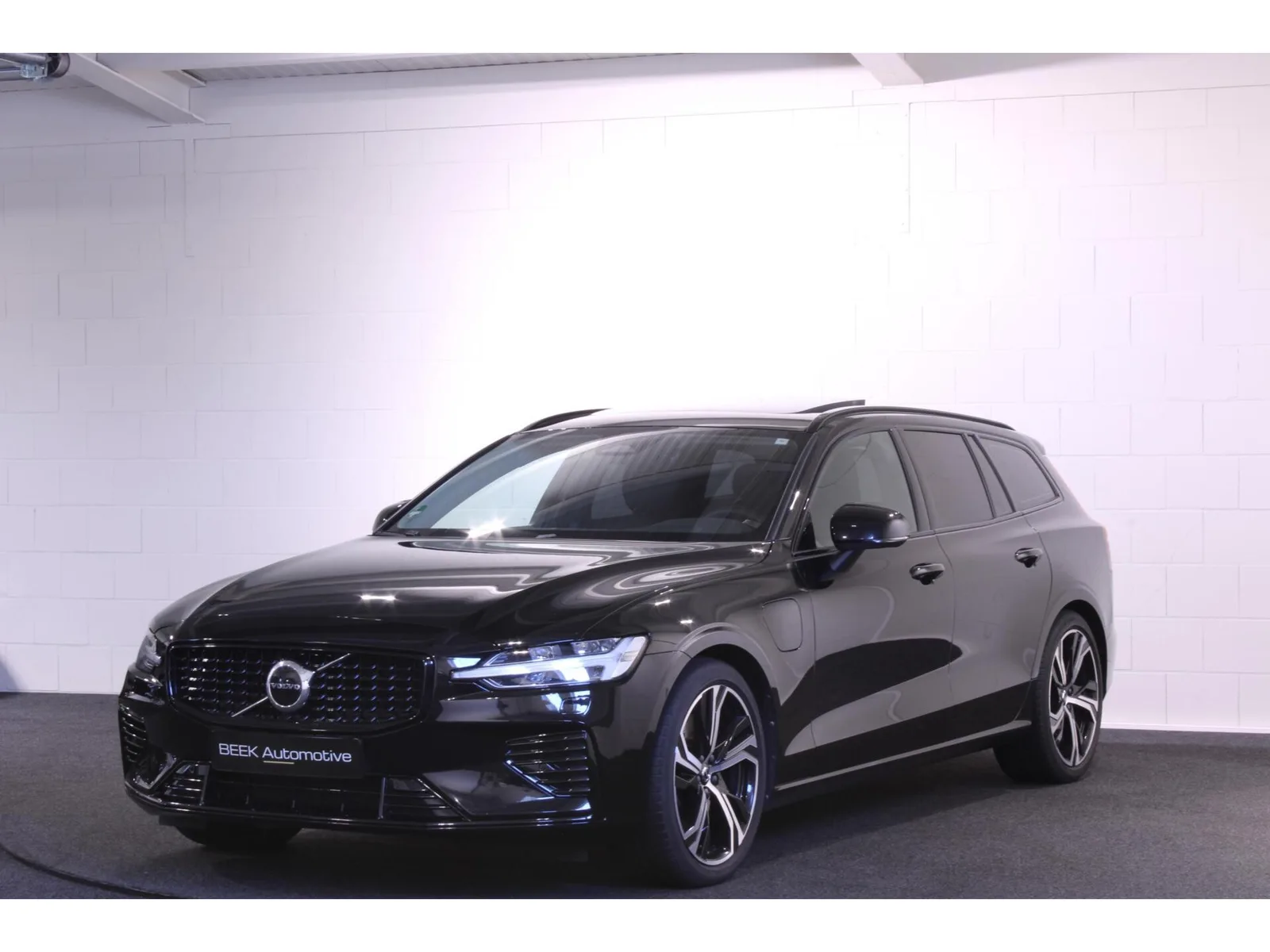 Volvo V60 (2023) — foto 1