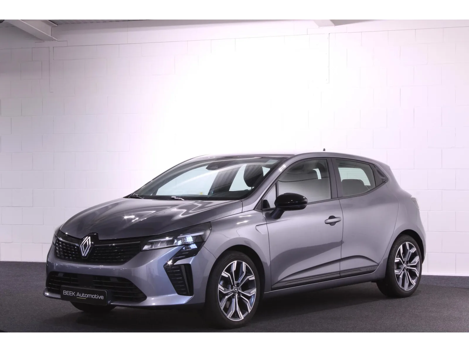 Renault Clio (2024) — foto 1