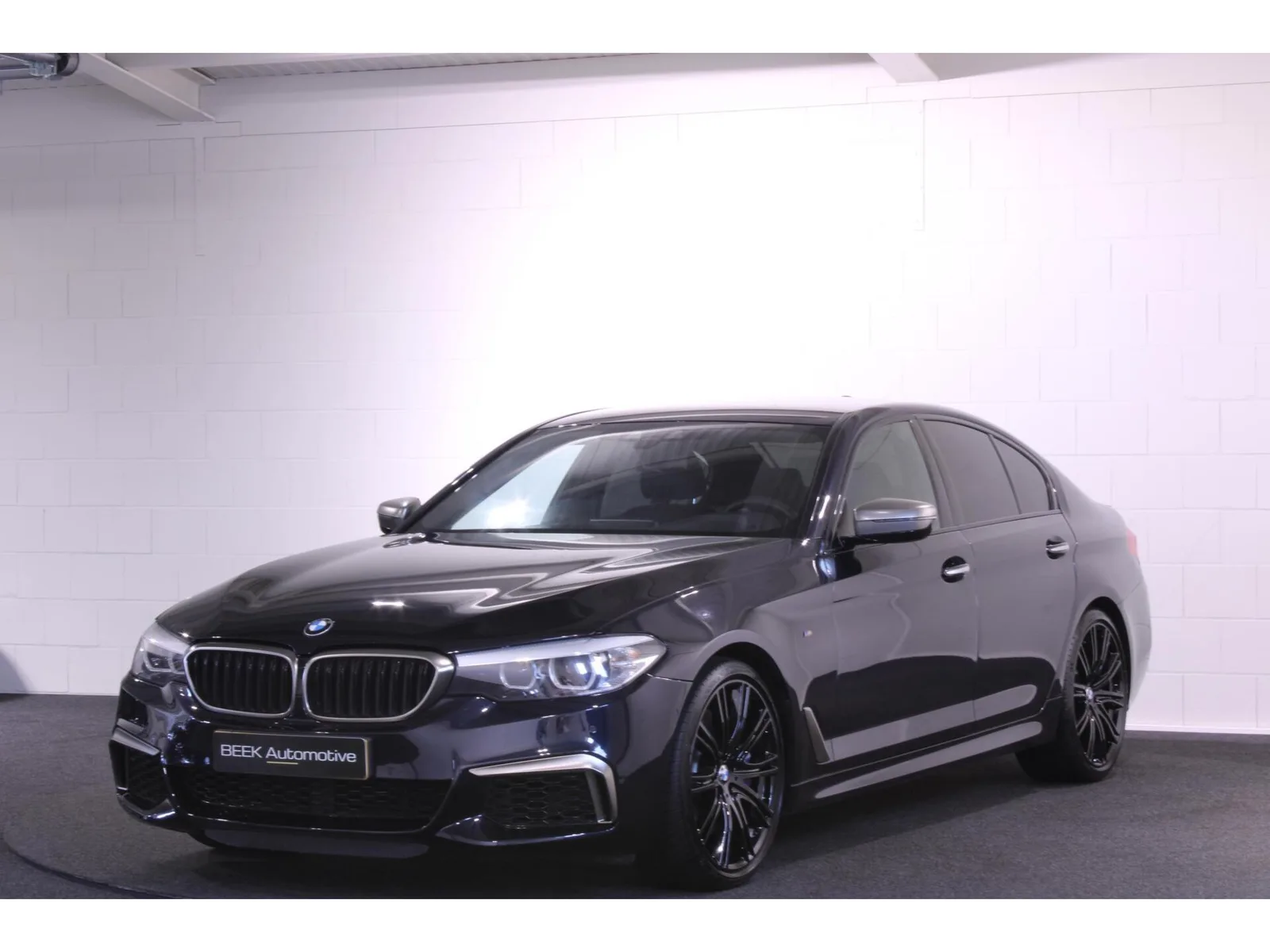 BMW 5-Serie (2017) — foto 1