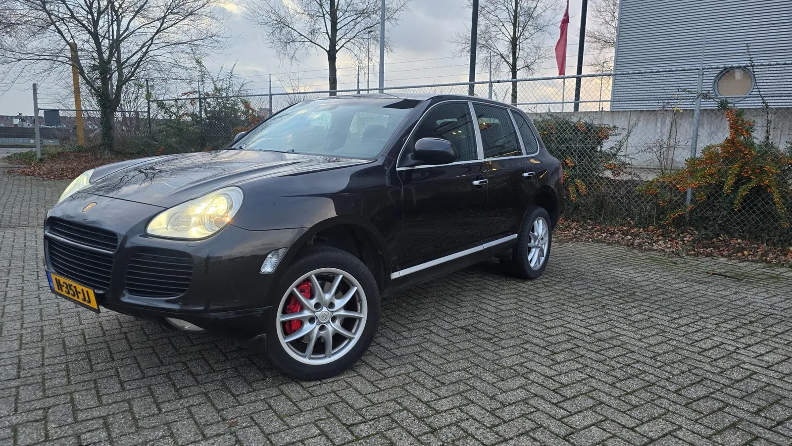 Porsche Cayenne (2004) — foto 1