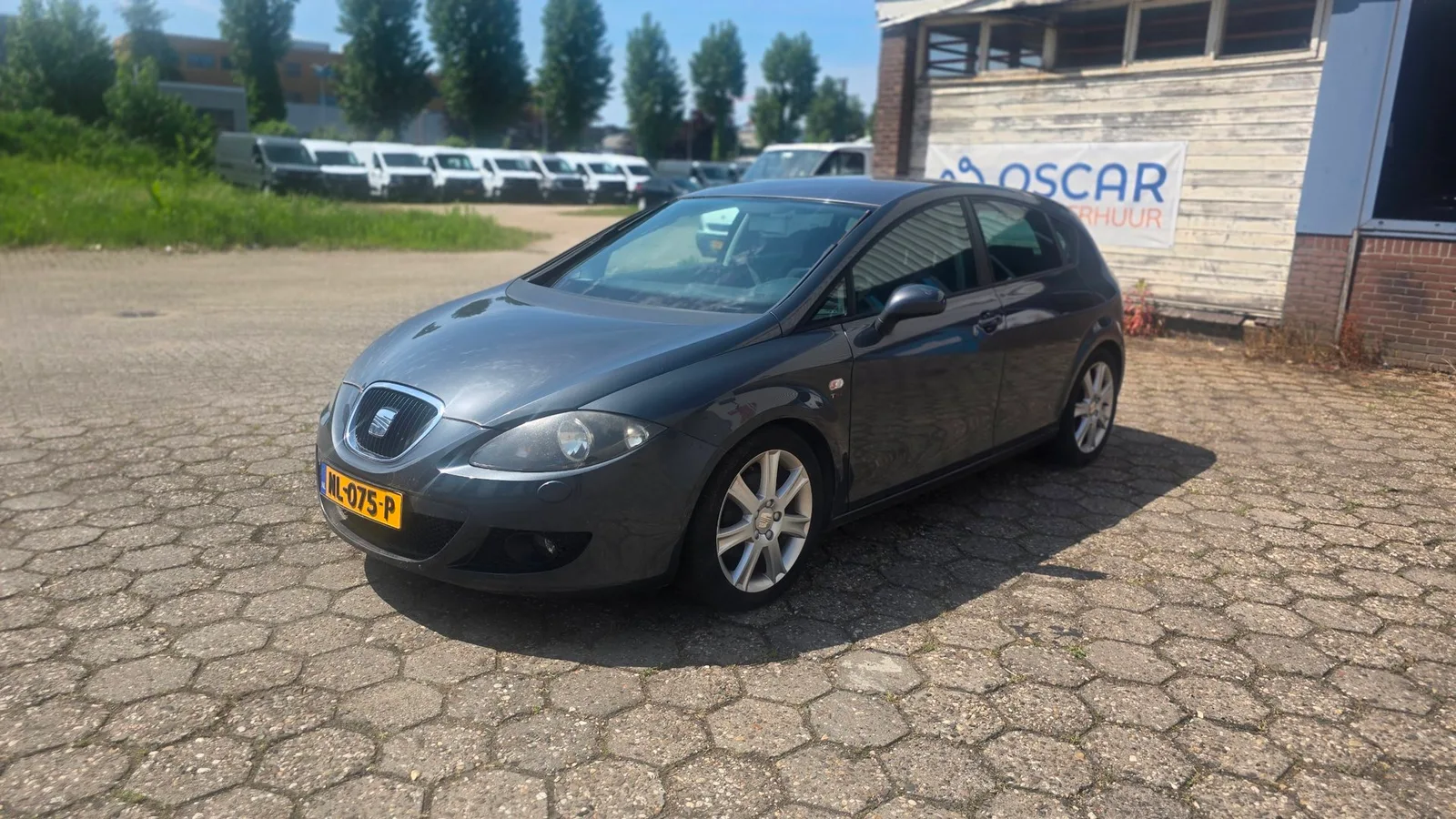 SEAT Leon (2009) — foto 1