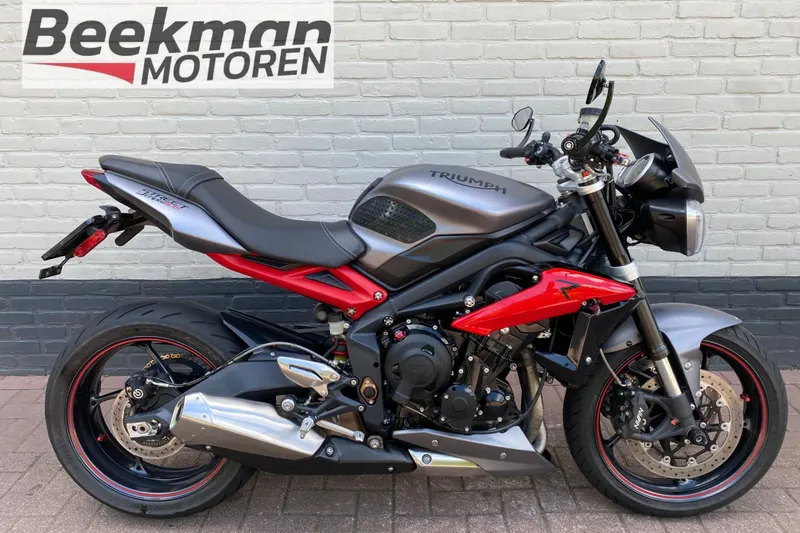 Triumph Street Triple R (2015)