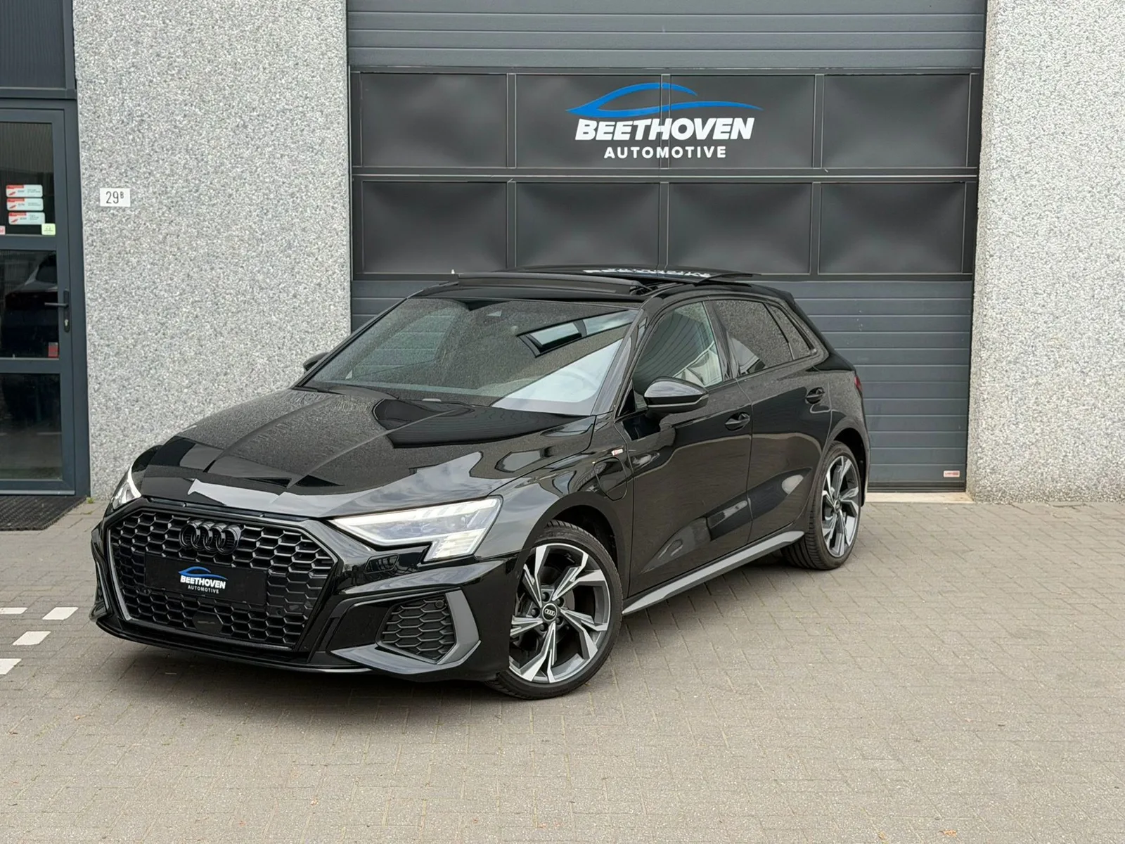 Audi A3 (2023) — foto 1