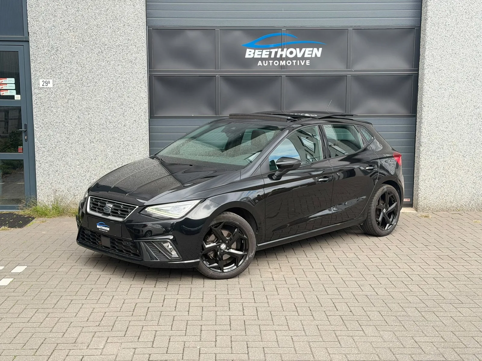 SEAT Ibiza (2023) — foto 1