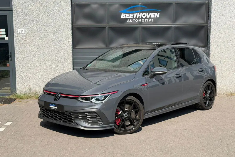 Volkswagen Golf (2022)