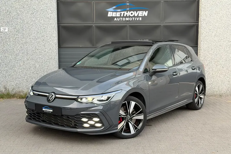 Volkswagen Golf (2022)