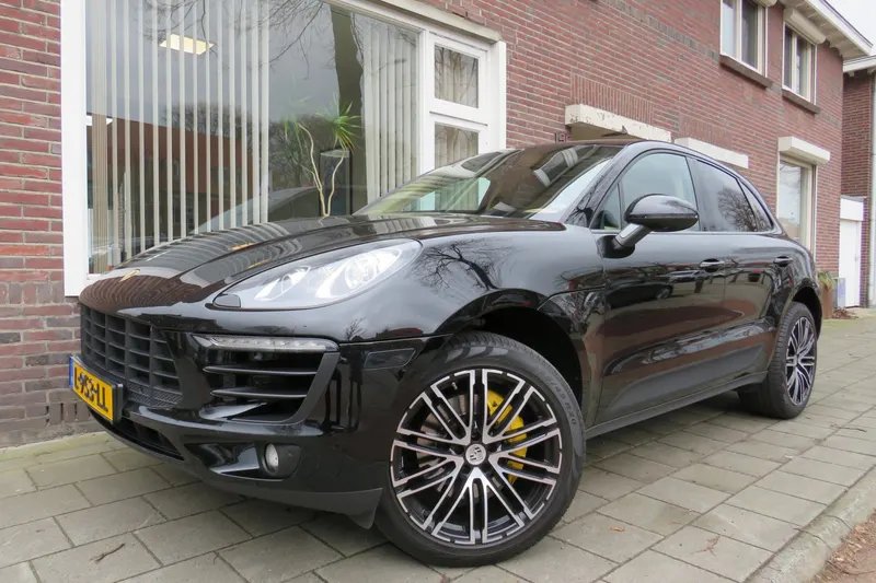 Porsche Macan (2015)