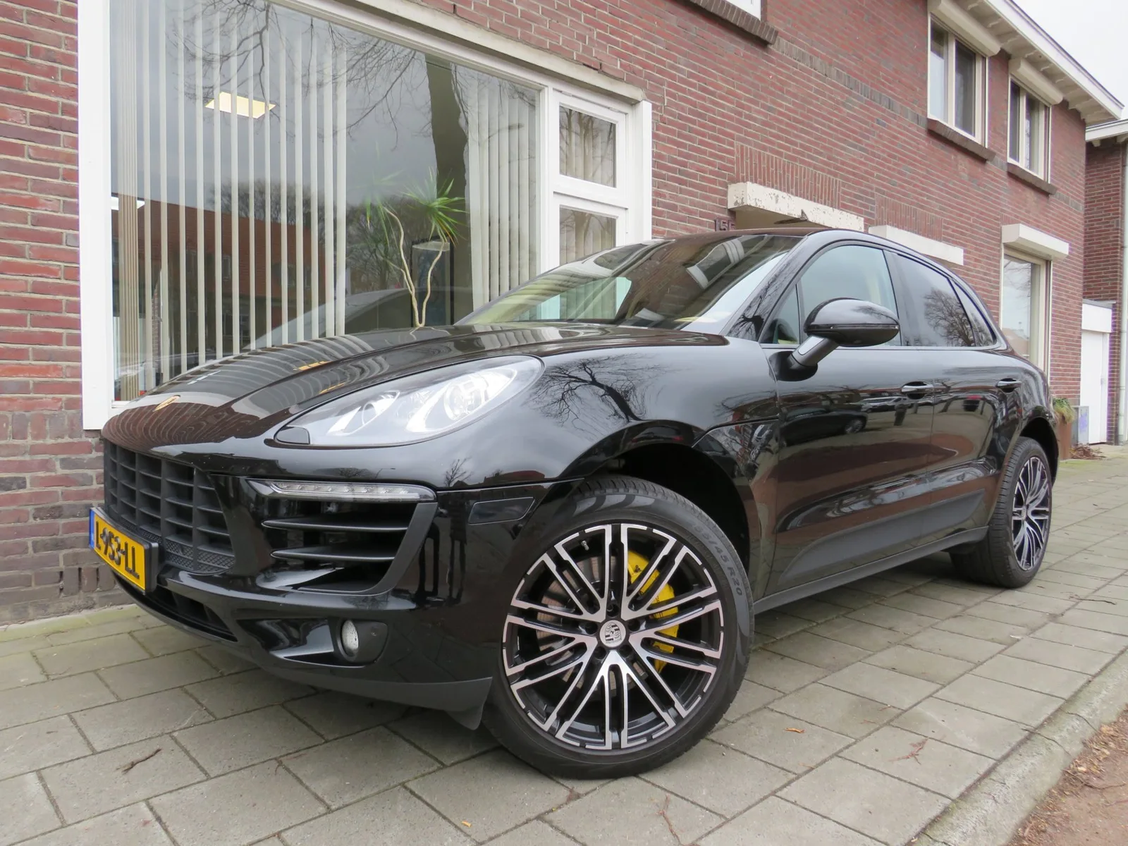 Porsche Macan (2015) — foto 1