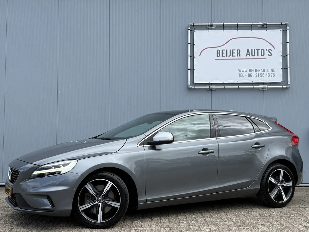 Volvo V40 (2019) — foto 1