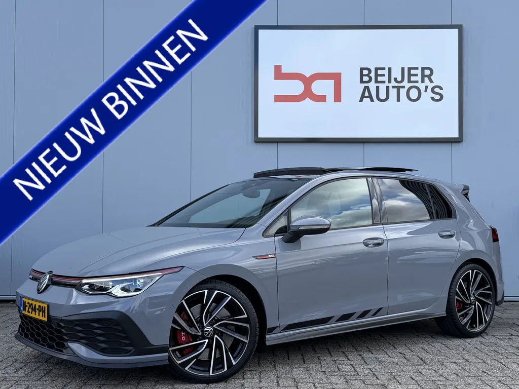 Volkswagen Golf (2021) — foto 1