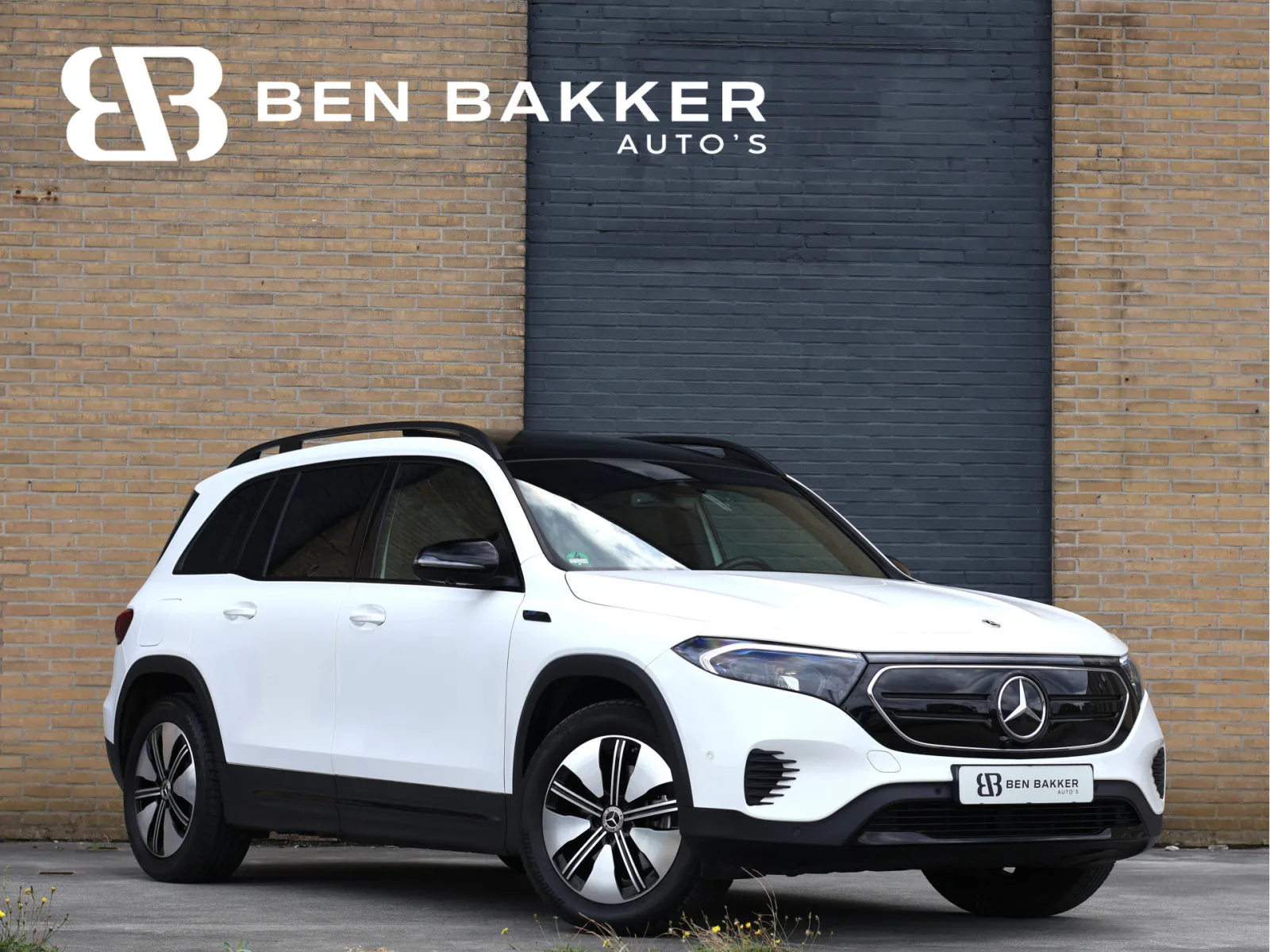 Mercedes-Benz EQB (2023) — foto 1
