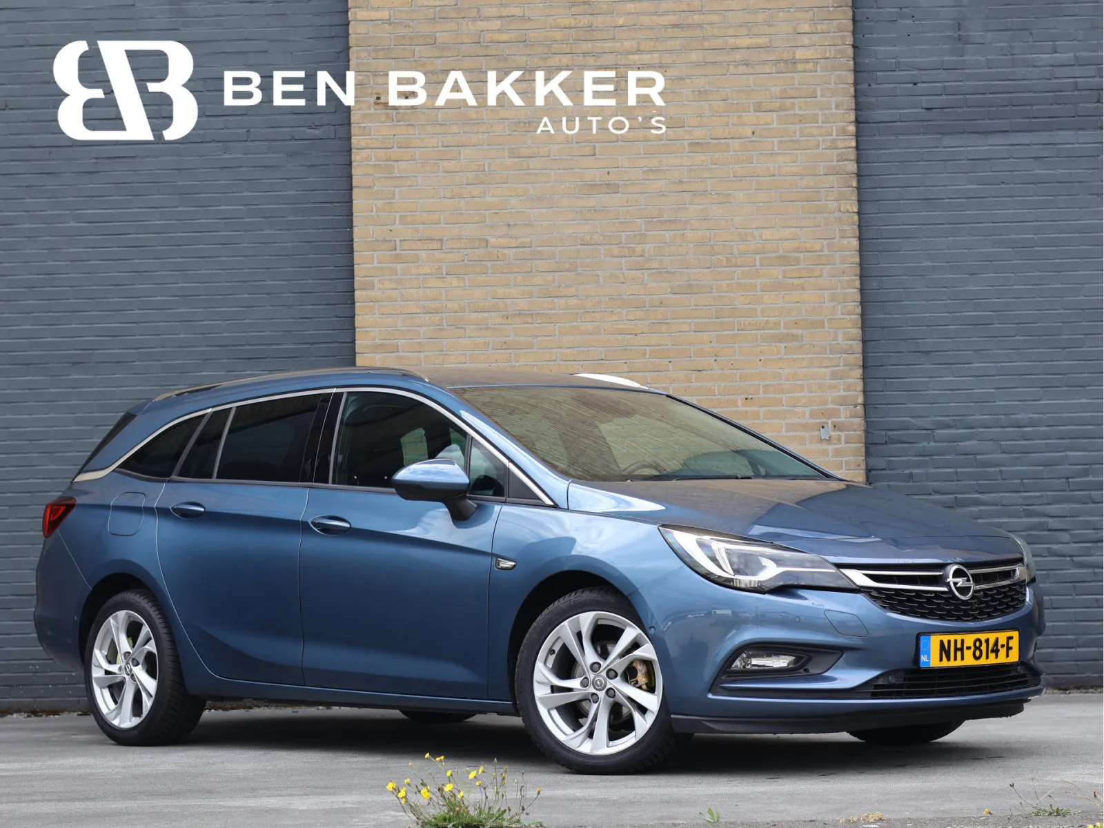 Opel Astra (2017) — foto 1