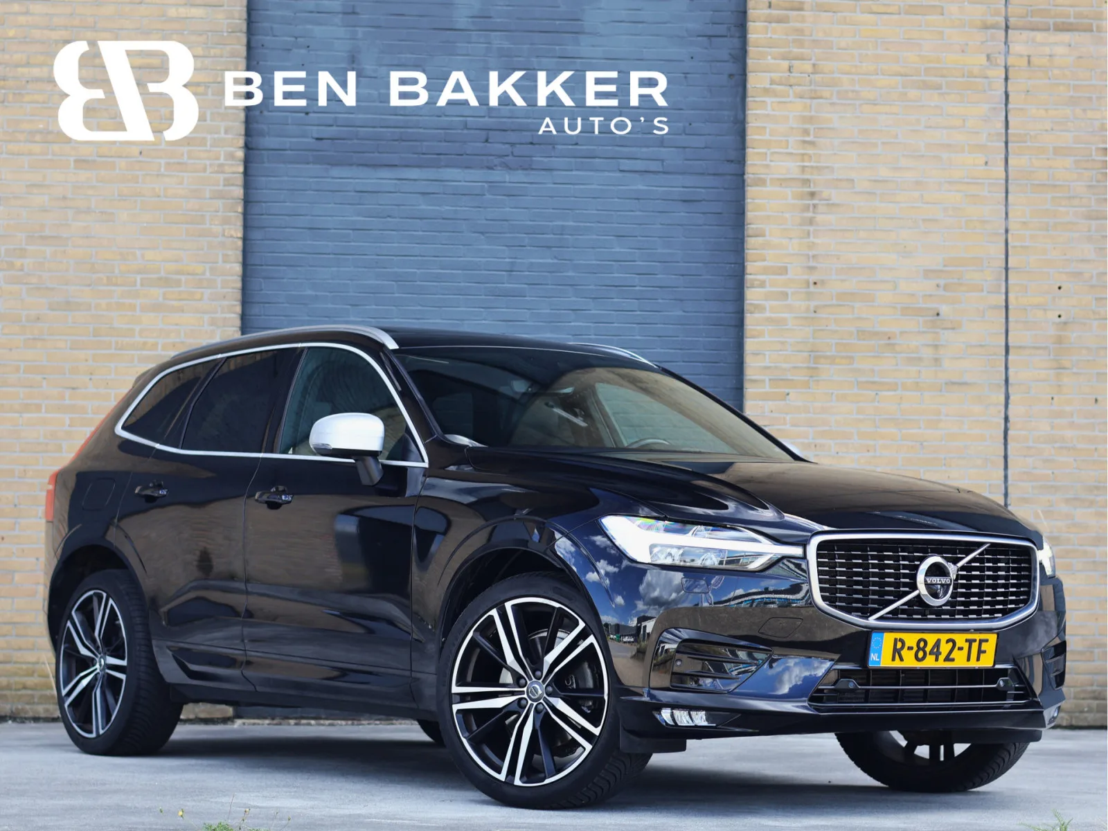 Volvo XC60 (2019) — foto 1