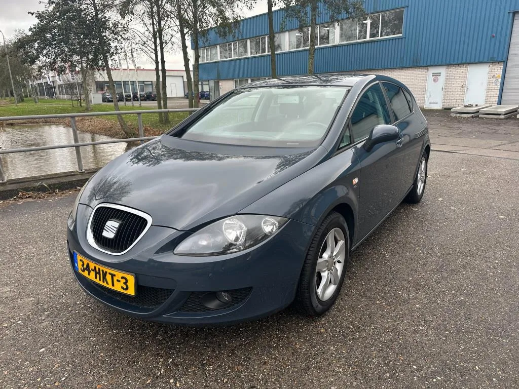 SEAT Leon (2009) — foto 1