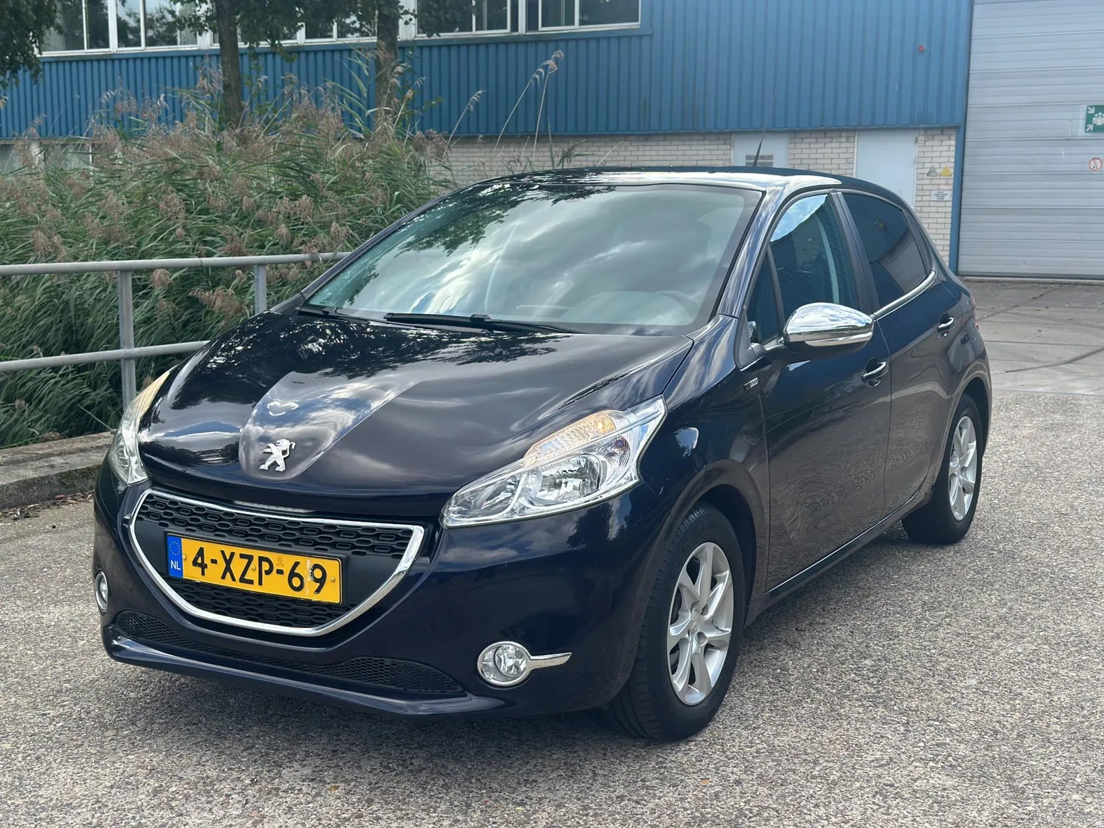 Peugeot 208 (2014) — foto 1