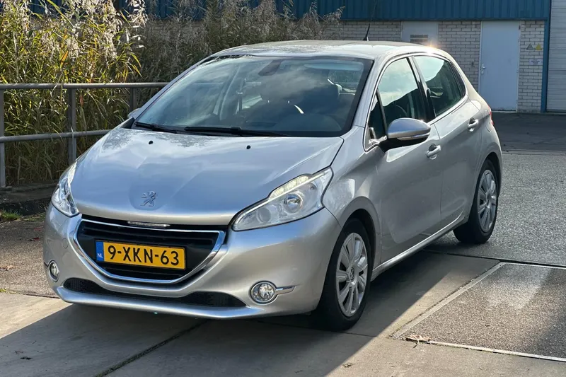 Peugeot 208 (2014)