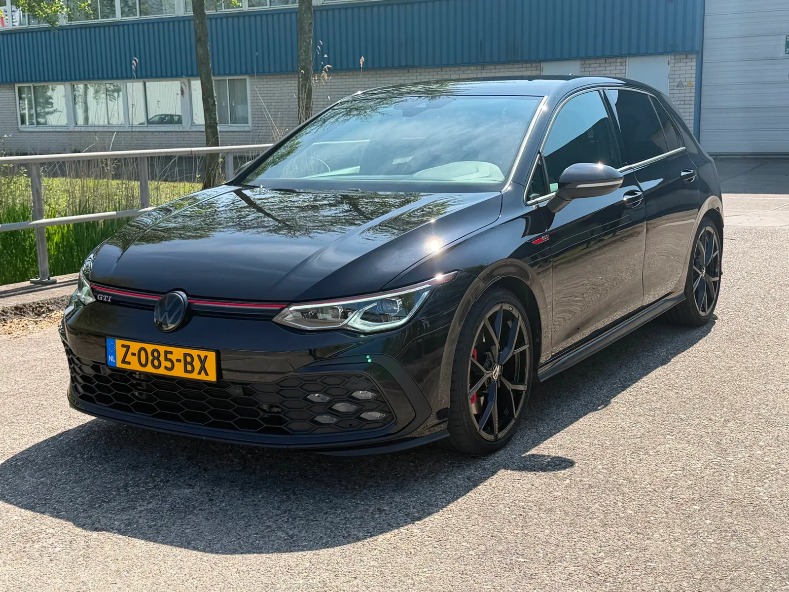 Volkswagen Golf (2021) — foto 1
