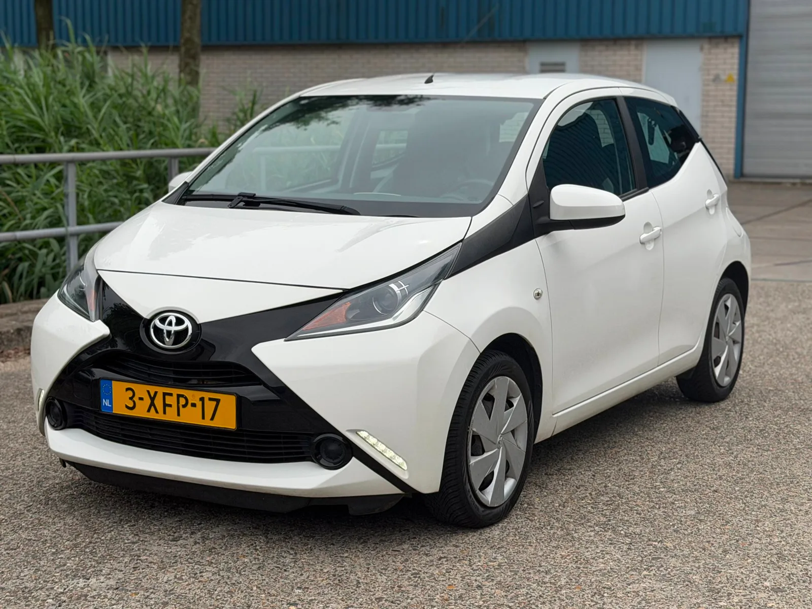 Toyota Aygo (2014) — foto 1