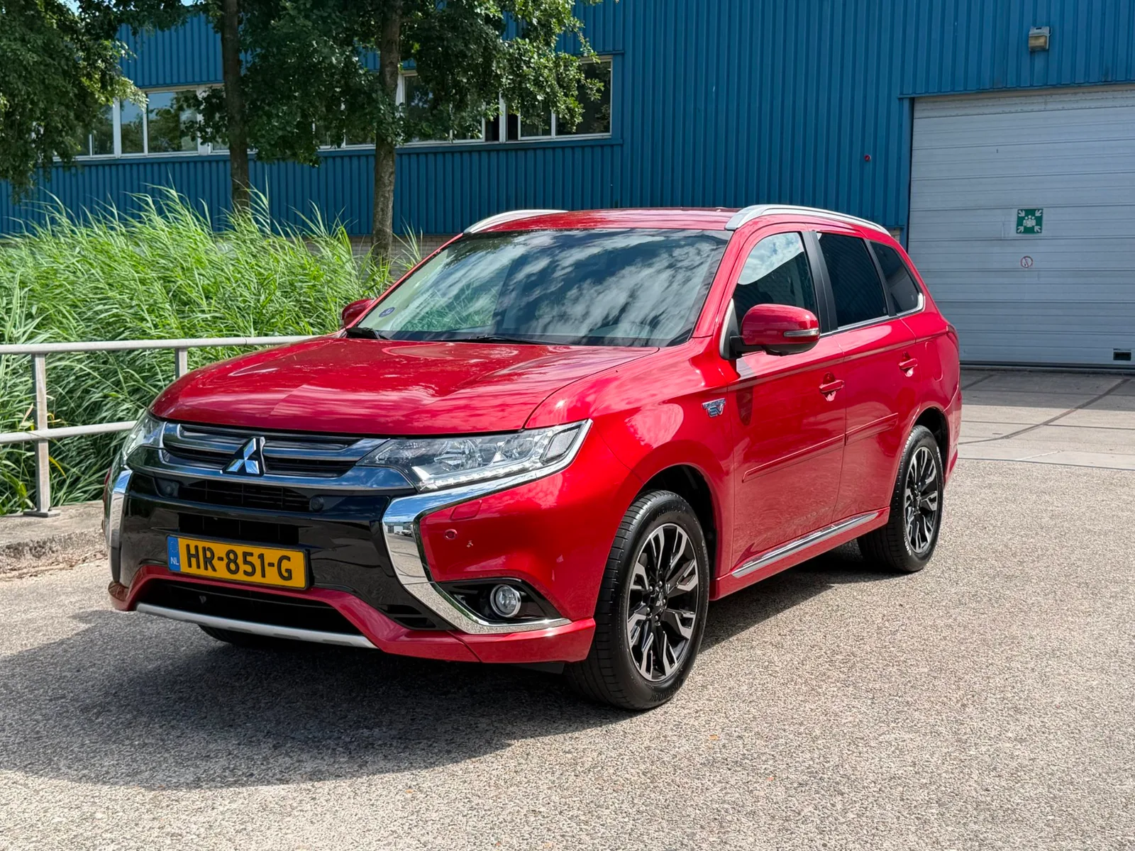 Mitsubishi Outlander (2015) — foto 1