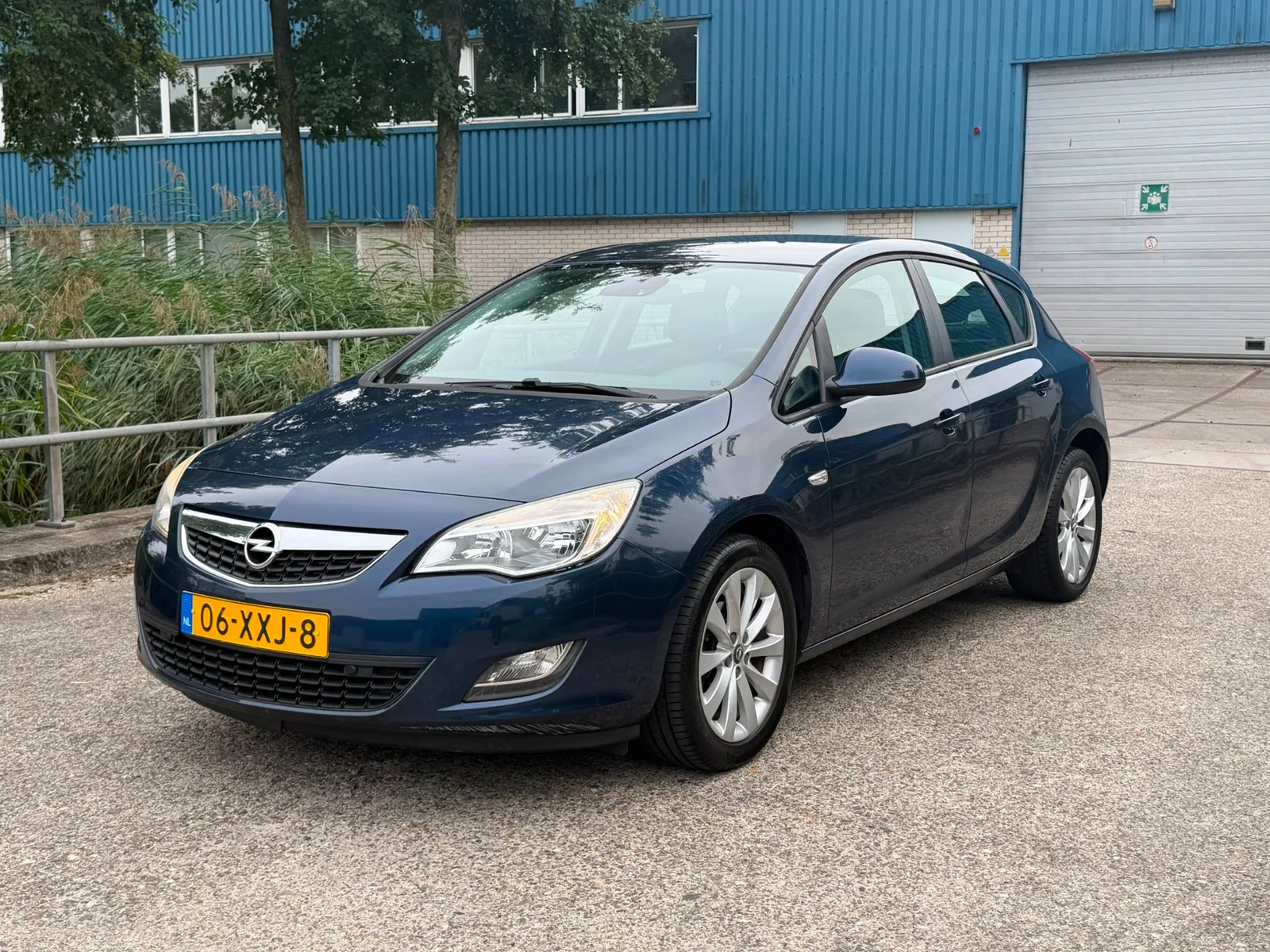 Opel Astra (2012) — foto 1