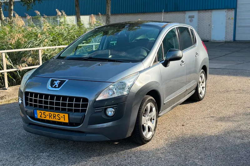 Peugeot 3008 (2011)