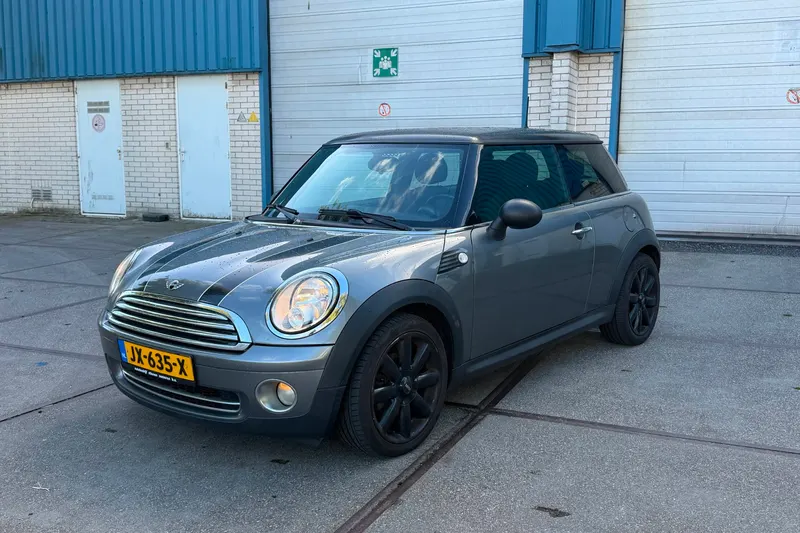 MINI One (2009)