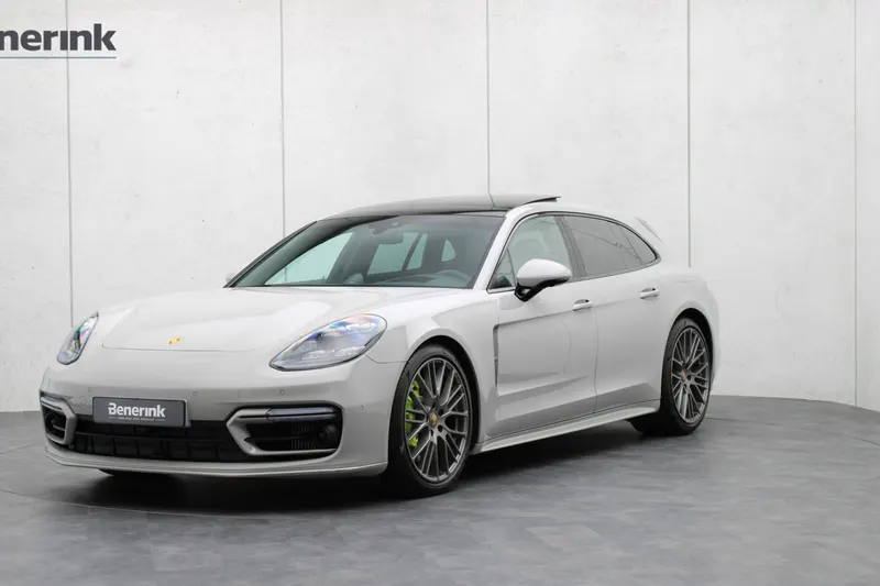 Porsche Panamera (2023)