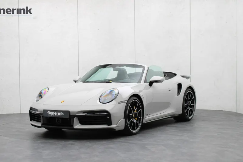 Porsche 911 (2023)