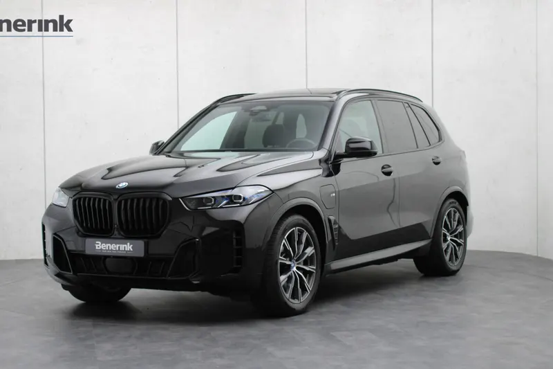 BMW X5 (2023)