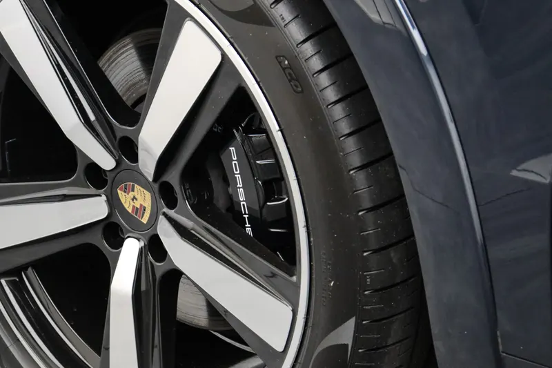 Porsche Cayenne (2023)