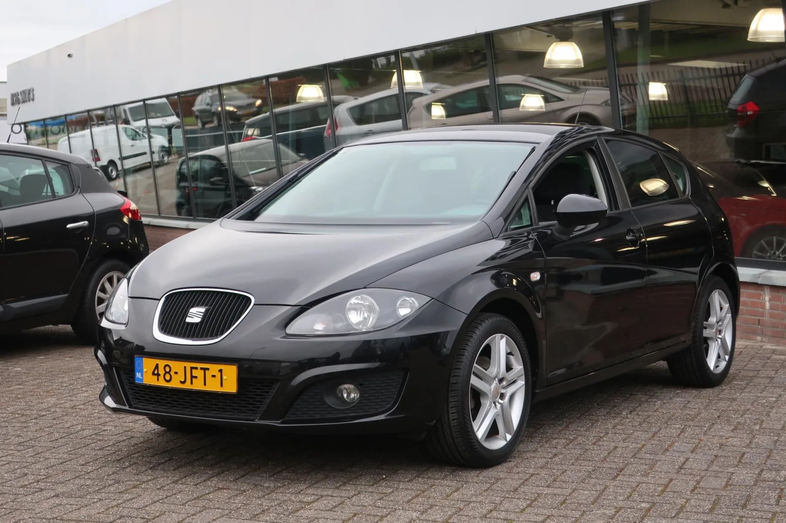 SEAT Leon (2009) — foto 1