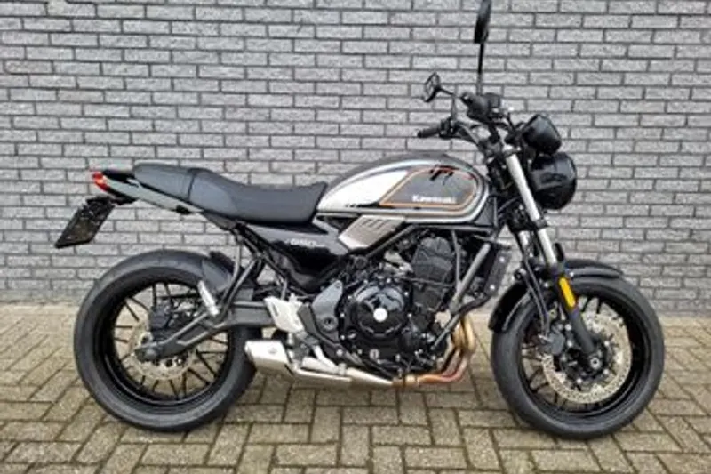 Kawasaki Z 650 RS (2022)