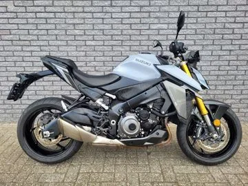 Suzuki GSX-S1000 (2022) — foto 1