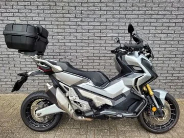 Honda X ADV (2018) — foto 1