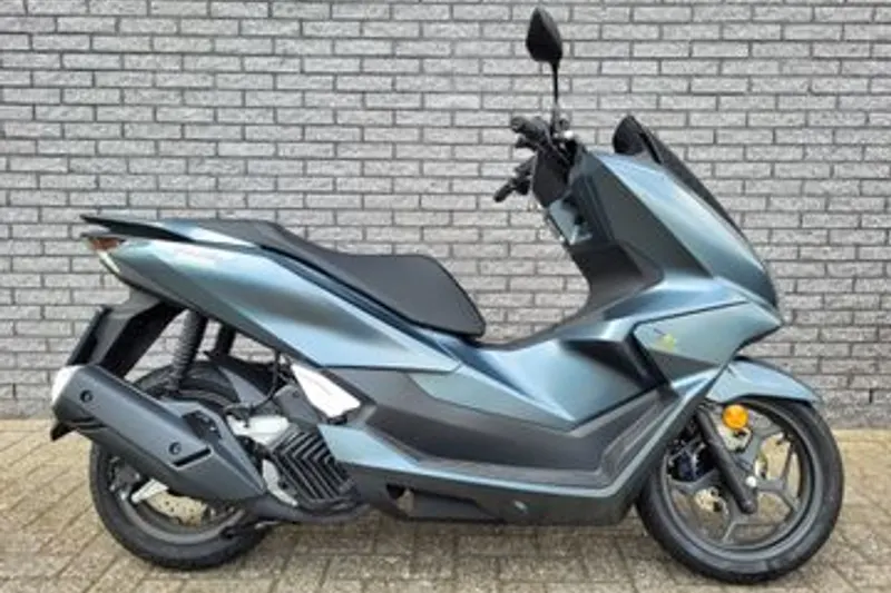 Honda PCX 125 (2025)