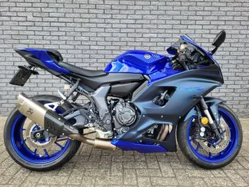 Yamaha YZF-R7 (2024) — foto 1