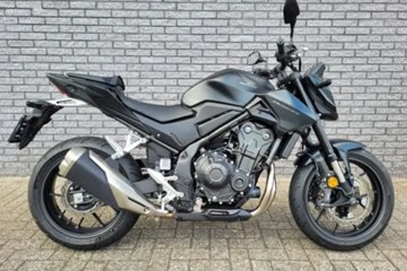 Honda CB500 (2024)