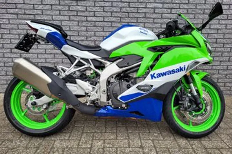 Kawasaki Ninja ZX-4RR (2024)
