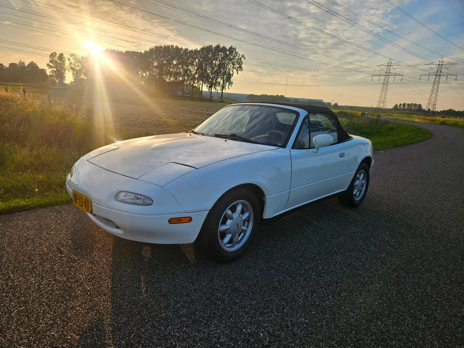 Mazda MX-5 (1990) — foto 1